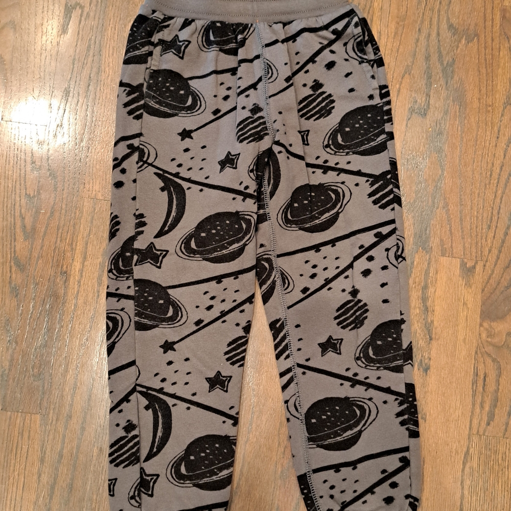 Tea Collection Gray Space Print Kids Casual Bottoms